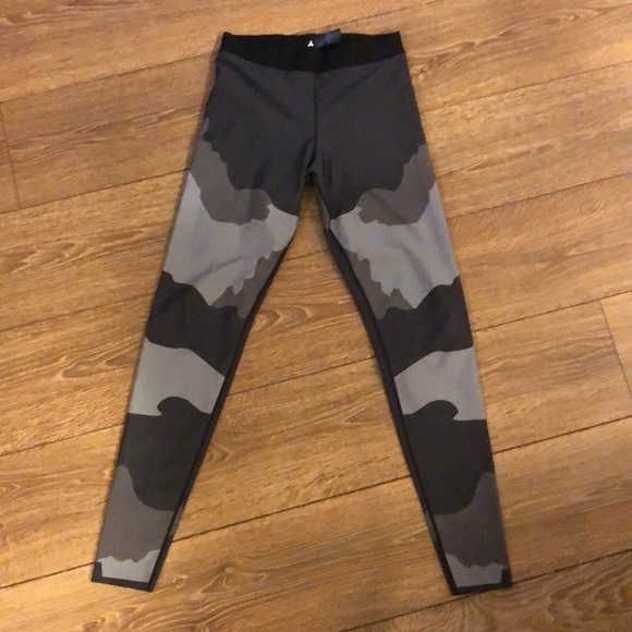 Ultracor Silk Camo Leggings - Picture 2 of 4